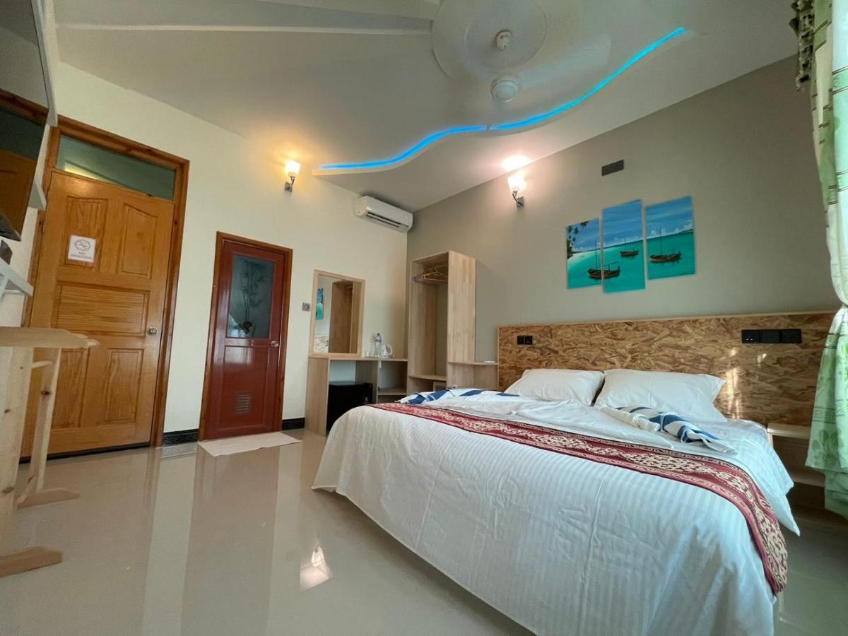 Ocean Waves Inn Gaafaru Экстерьер фото