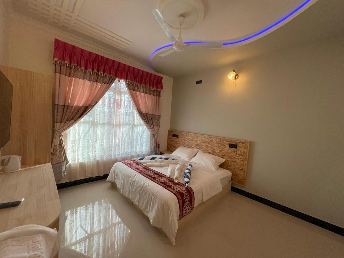 Ocean Waves Inn Gaafaru Экстерьер фото