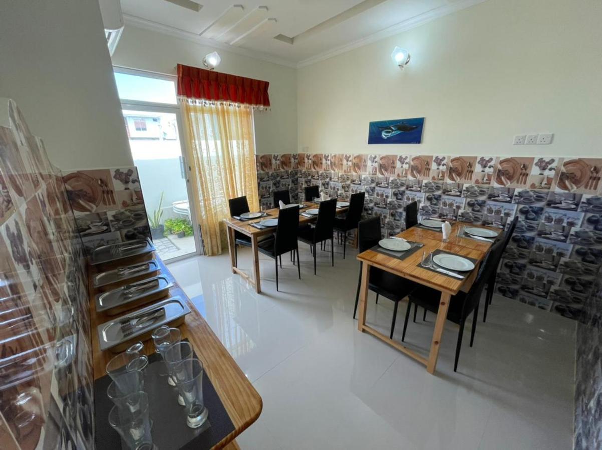 Ocean Waves Inn Gaafaru Экстерьер фото